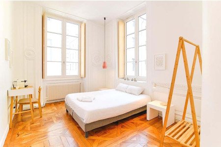 5 Hostels in Lyon with Private Rooms