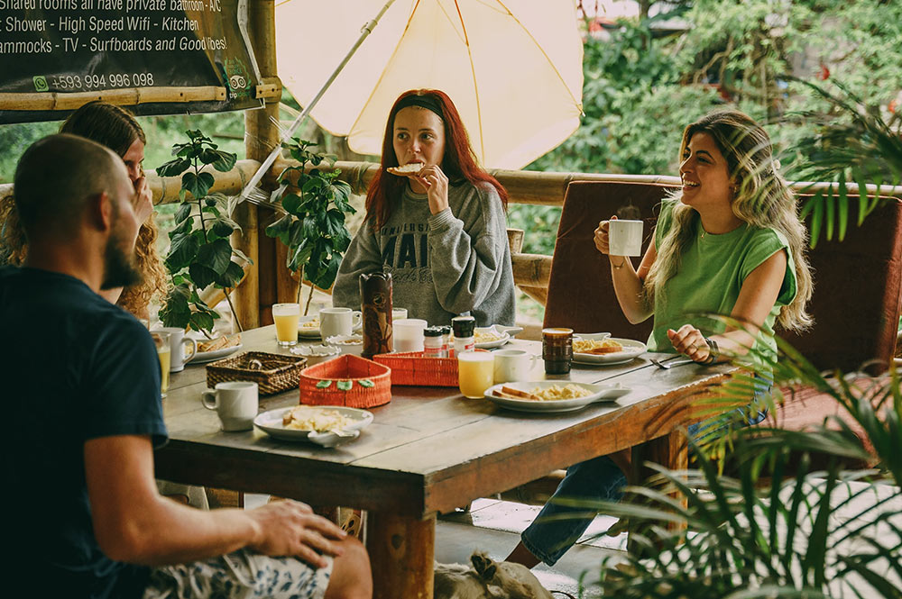 9 Youth Hostels in Montañita