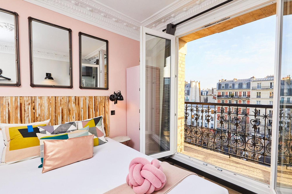 11 Best Hostels in Paris with Private Rooms