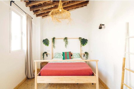 8 Best Hostels in Malaga with Private Rooms