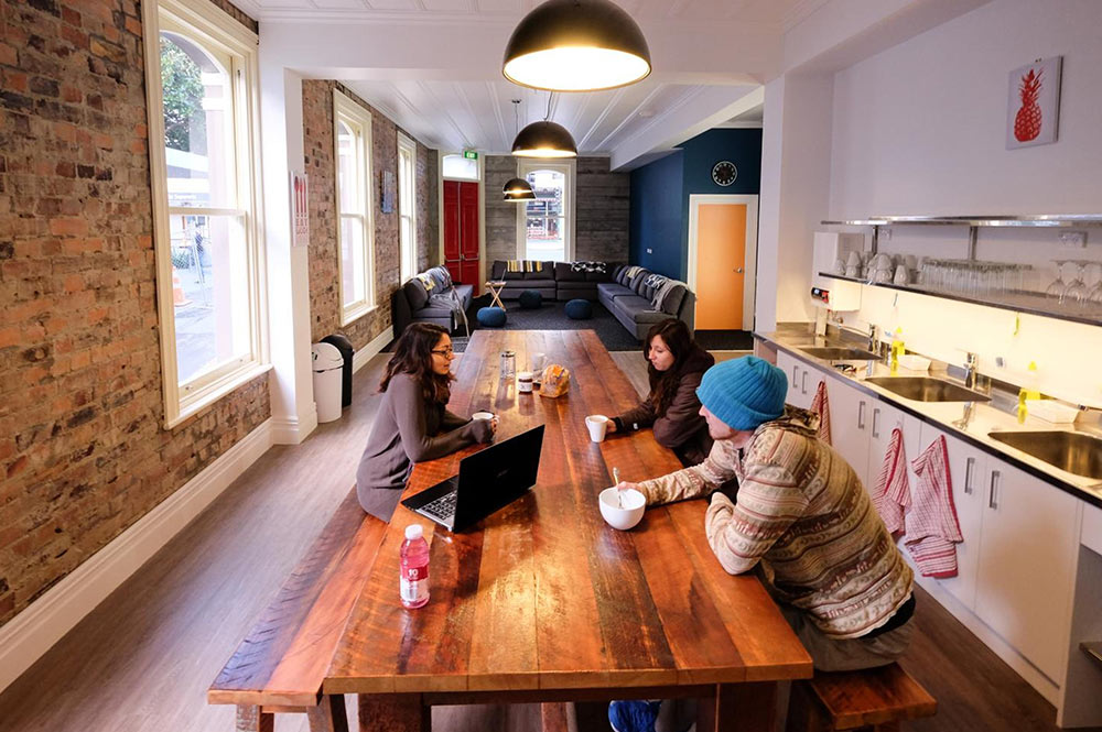 3 Best Hostels in Auckland for Female Solo-Travelers