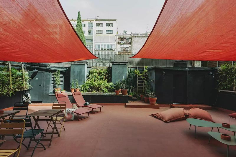 Hostel terrace to hang out in Barcelona