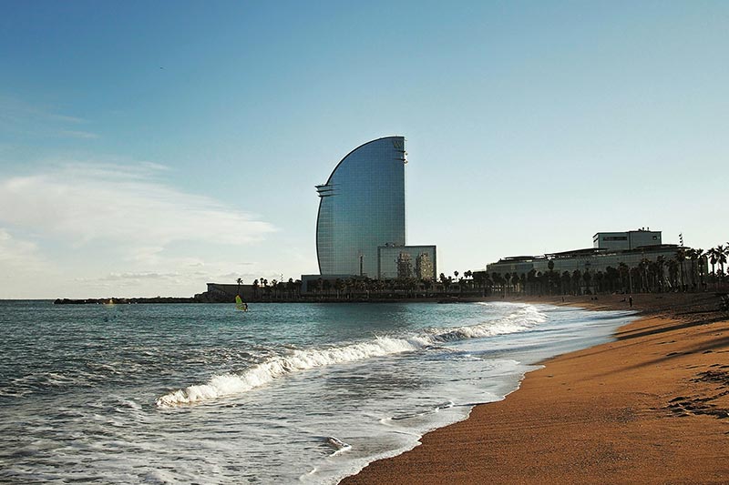 Barceloneta beach, free activity in Barcelona