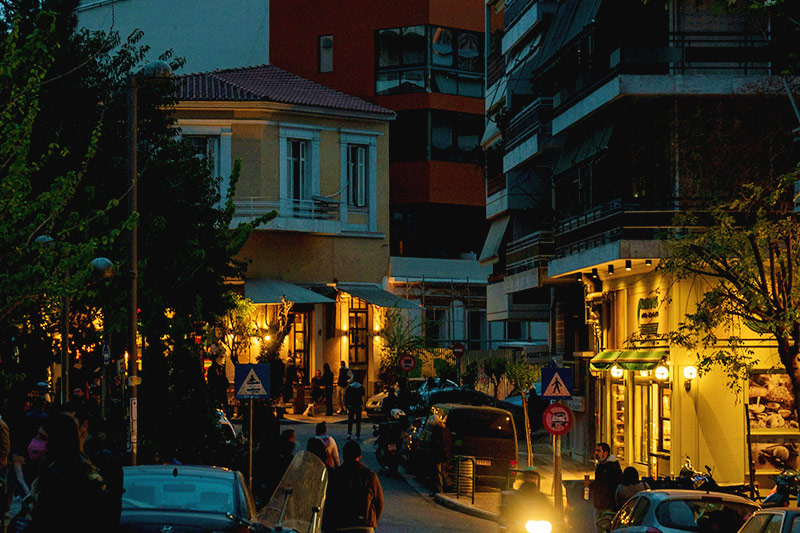 Atenas de noche.jpg
