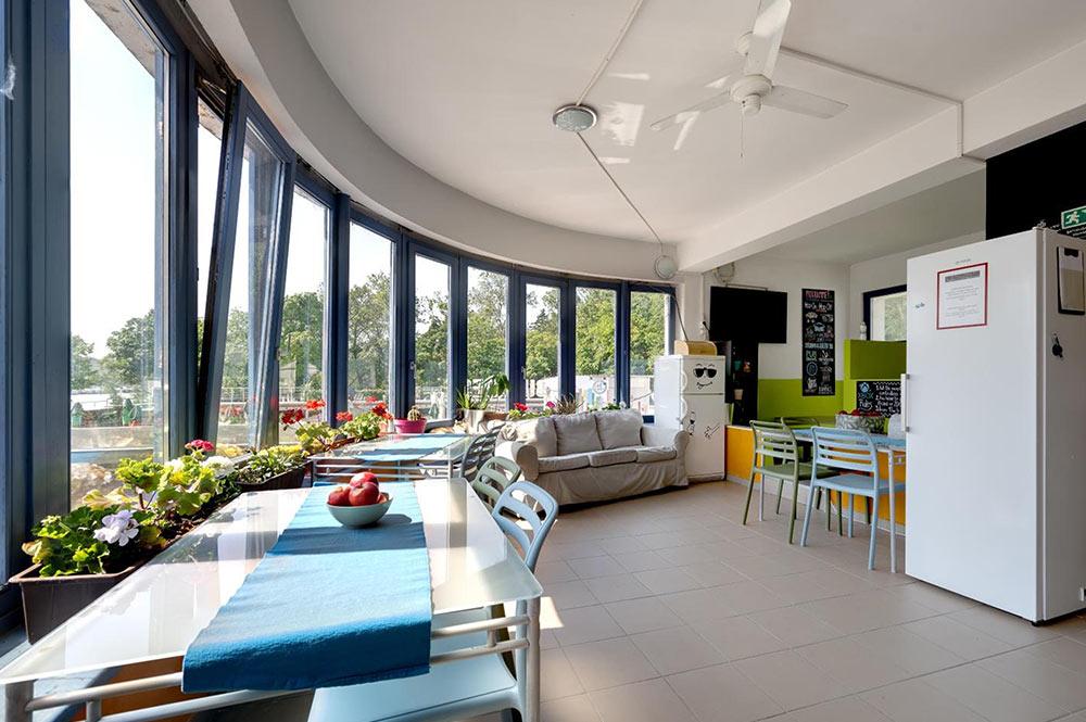 How to Choose a Hostel in Budapest in 2025 (What to Expect)