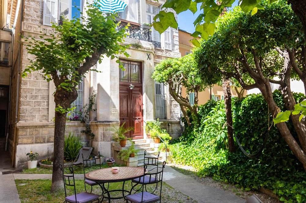 4 Best Hostels in Nice