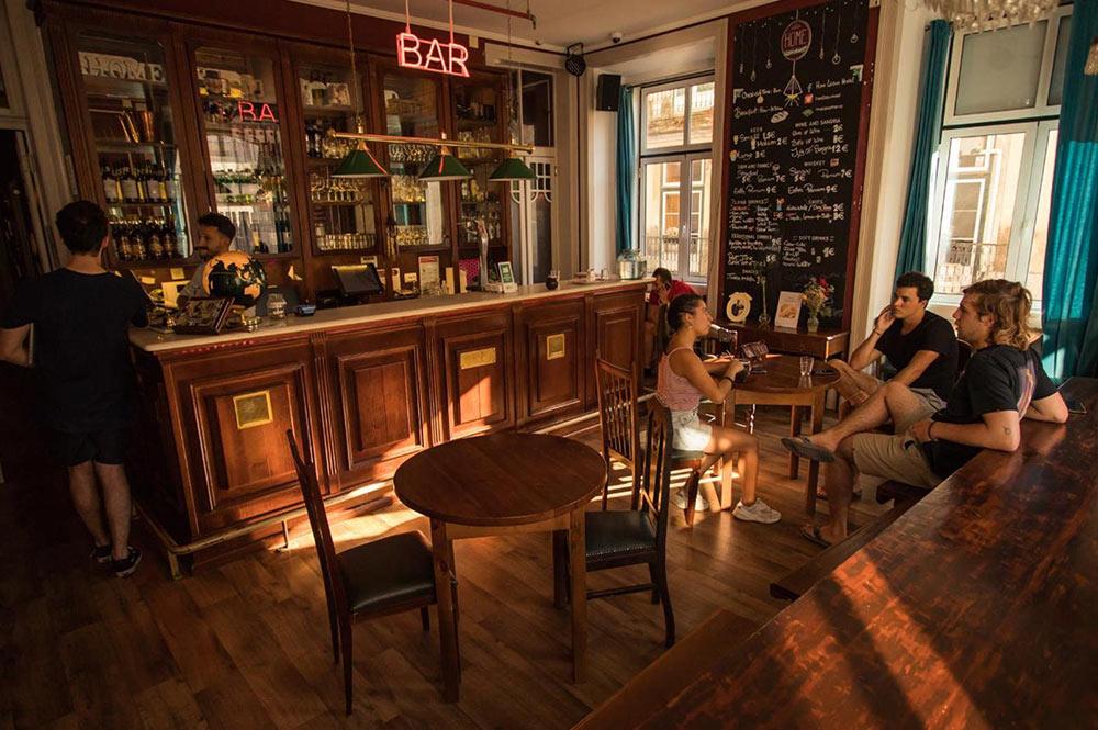 I stayed in a Backpacker Hostel in Lisbon and here's what happened I stayed in a Backpacker Hostel in Lisbon and here's what happened