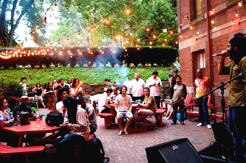 What-to-Expect-From-Hostels-in-New-York-City.jpg