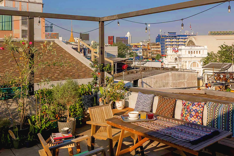 Seguridad — Cerraduras, luces y personal servicial.jpg