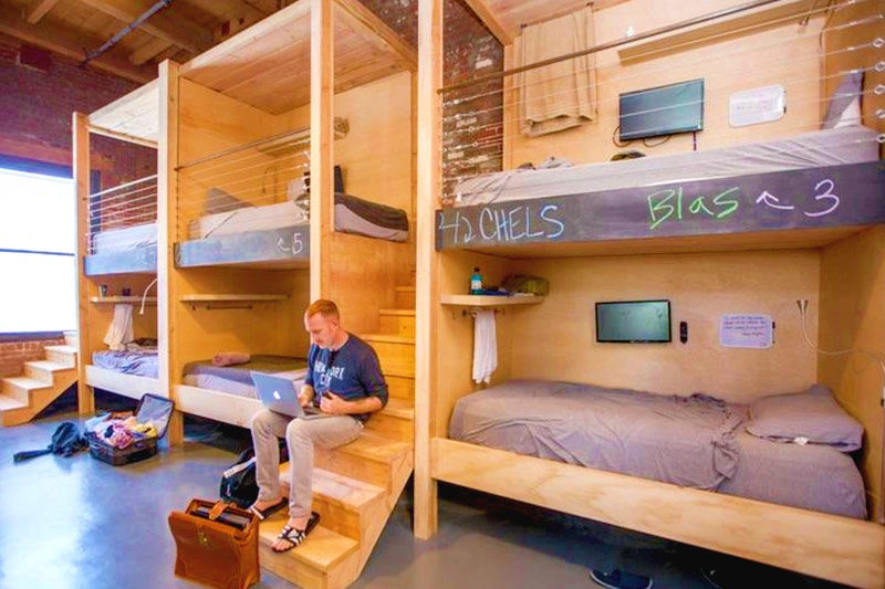 How-to-Book-a-Hostel-in-Los Angeles-Without-Overpaying.jpg