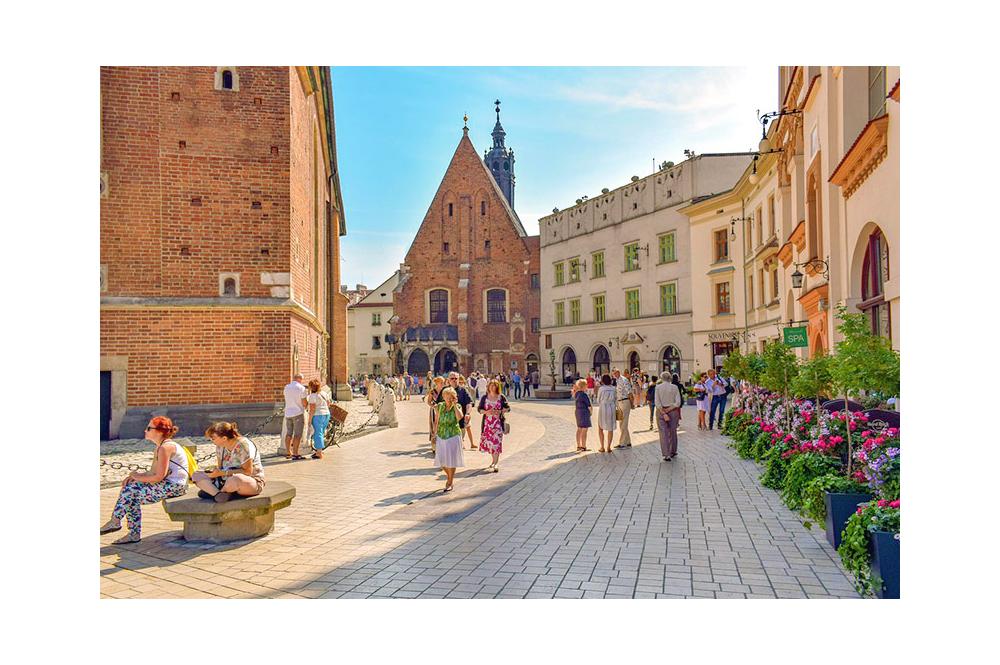 Backpacking Krakow (The Definite Budget Guide)