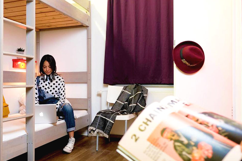 Habitaciones – Techos altos, Cortinas pesadas, Sueño feliz.jpg