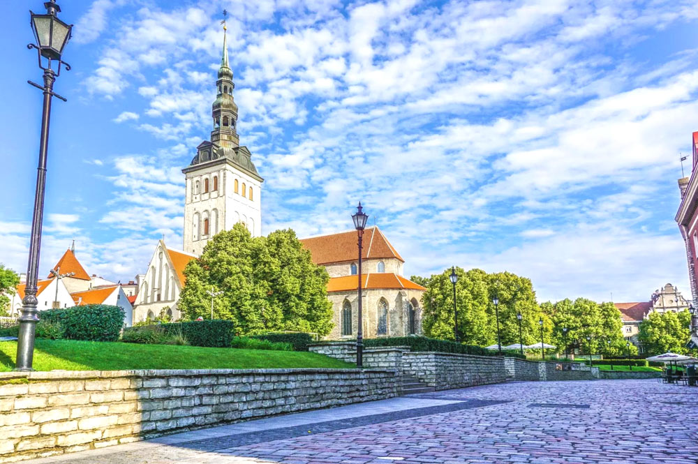11 BEST Hostels in Tallinn with Private Rooms