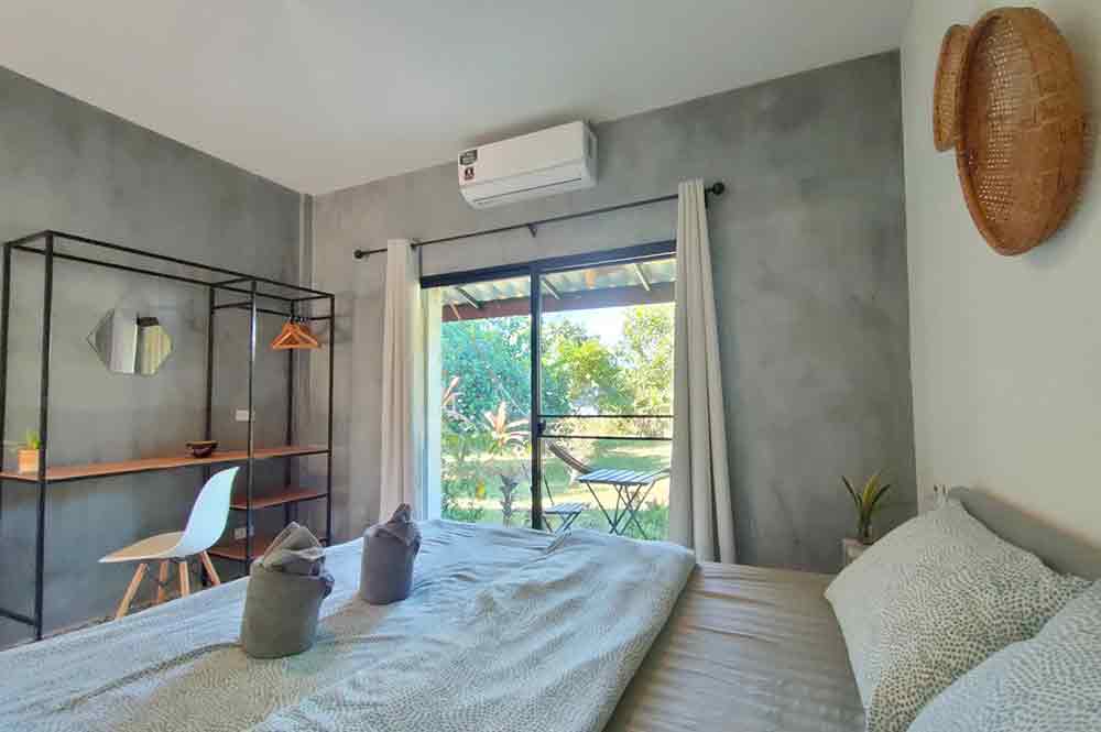 8 Hostels in Koh Lanta with Private Rooms