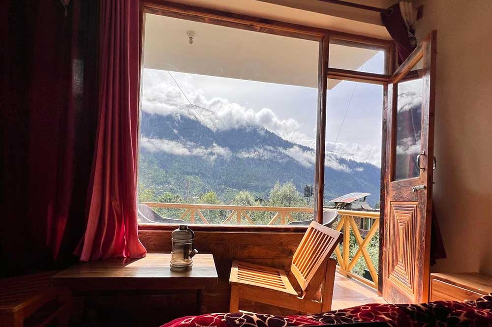 11 Hostels in Manali with Private Rooms