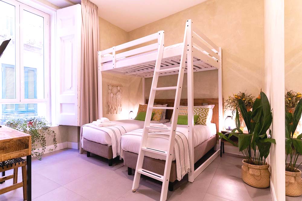 13 Cheapest Hostels in Naples