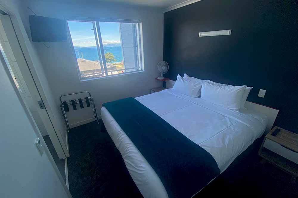 3 Hostels in Taupo with Private Rooms