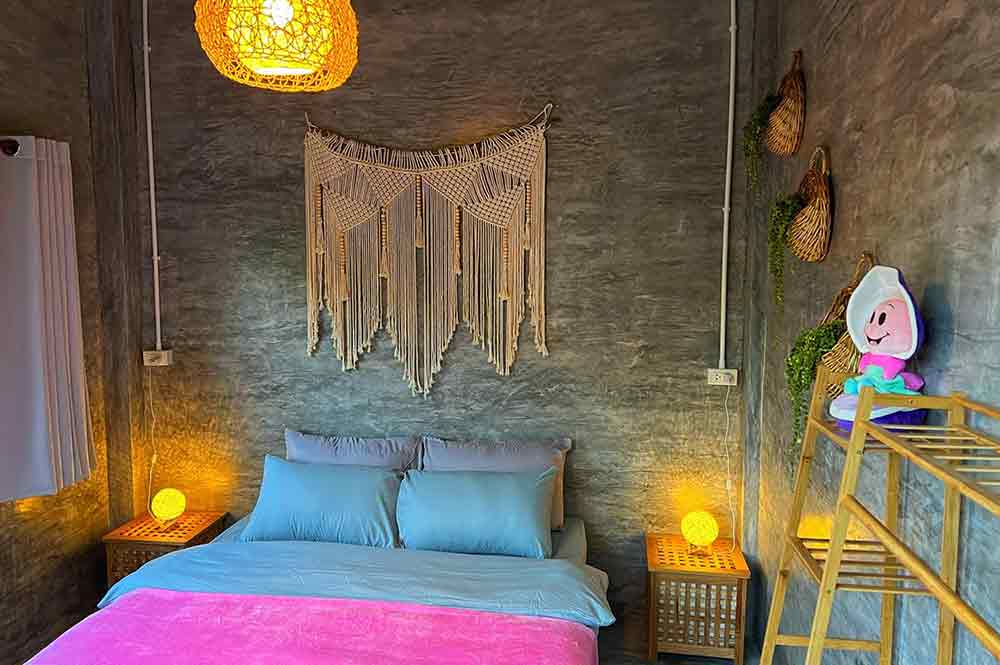11 Hostels in Koh Tao with Private Rooms