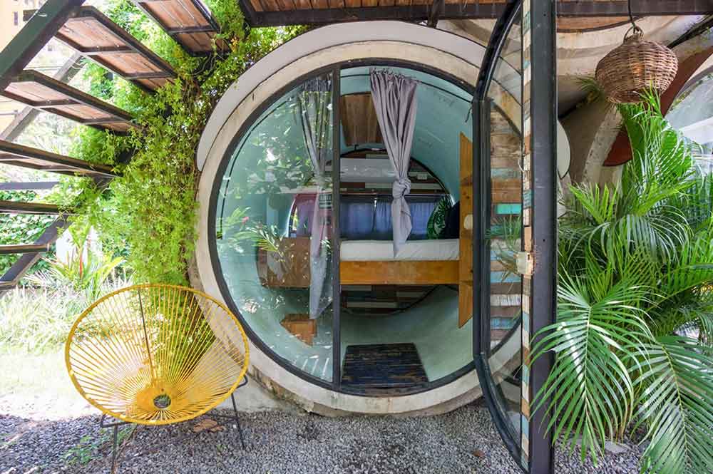 4 Hostels in Jacó with Private Rooms